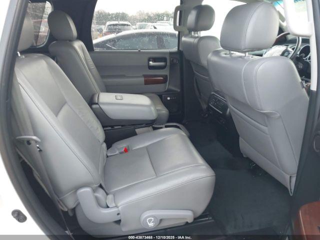Toyota Sequoia Platinum 5.7l V8 Image 14