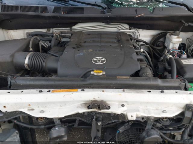 Toyota Sequoia Platinum 5.7l V8 Image 10