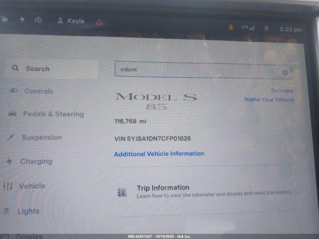 Tesla Model S Signature Image 10