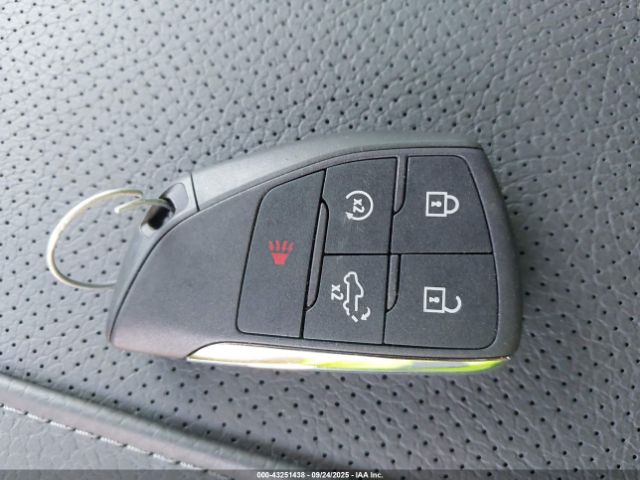 GMC Sierra 1500 4wd  Short Box Denali Image 12