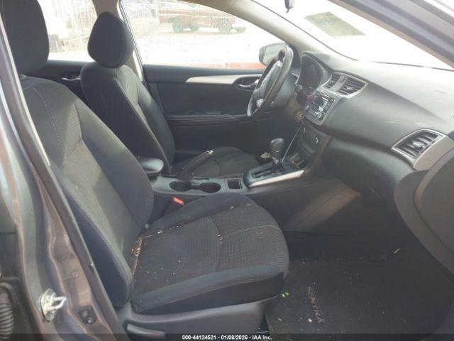 Nissan Sentra S Image 2