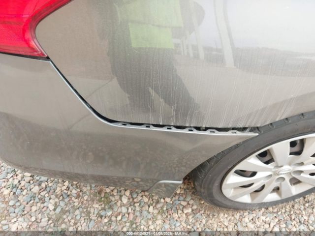 Nissan Sentra S Image 8