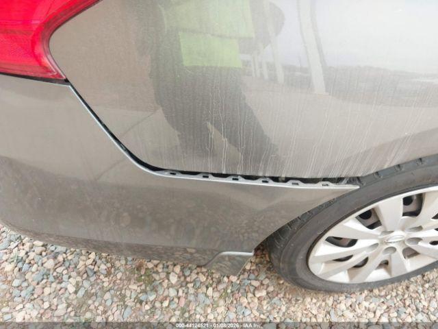 Nissan Sentra S Image 8