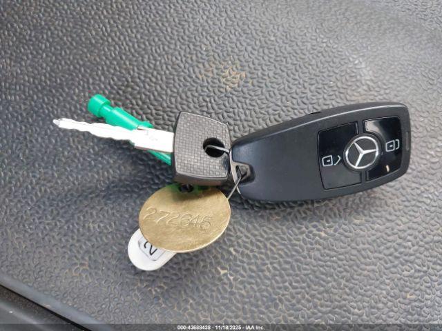 Mercedes-Benz Sprinter 2500 High Roof 4-cyl Diesel Image 10