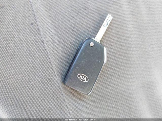 Kia Forte Lxs Image 9